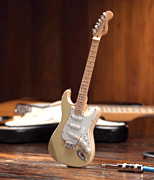 cover for Fender(TM) Stratocaster(TM) - Cream Finish